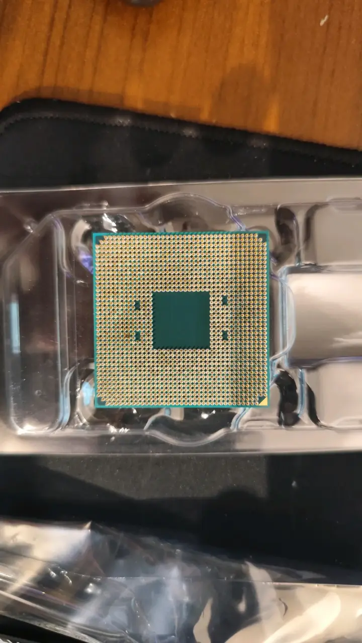 Placa Madre Asus  A320M-K con Procesador Ryzen 5 - 4
