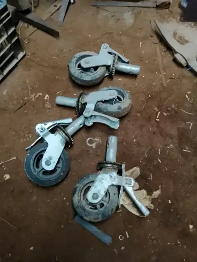 Andamio 2 cuerpos  azul con ruedas - miniatura 2