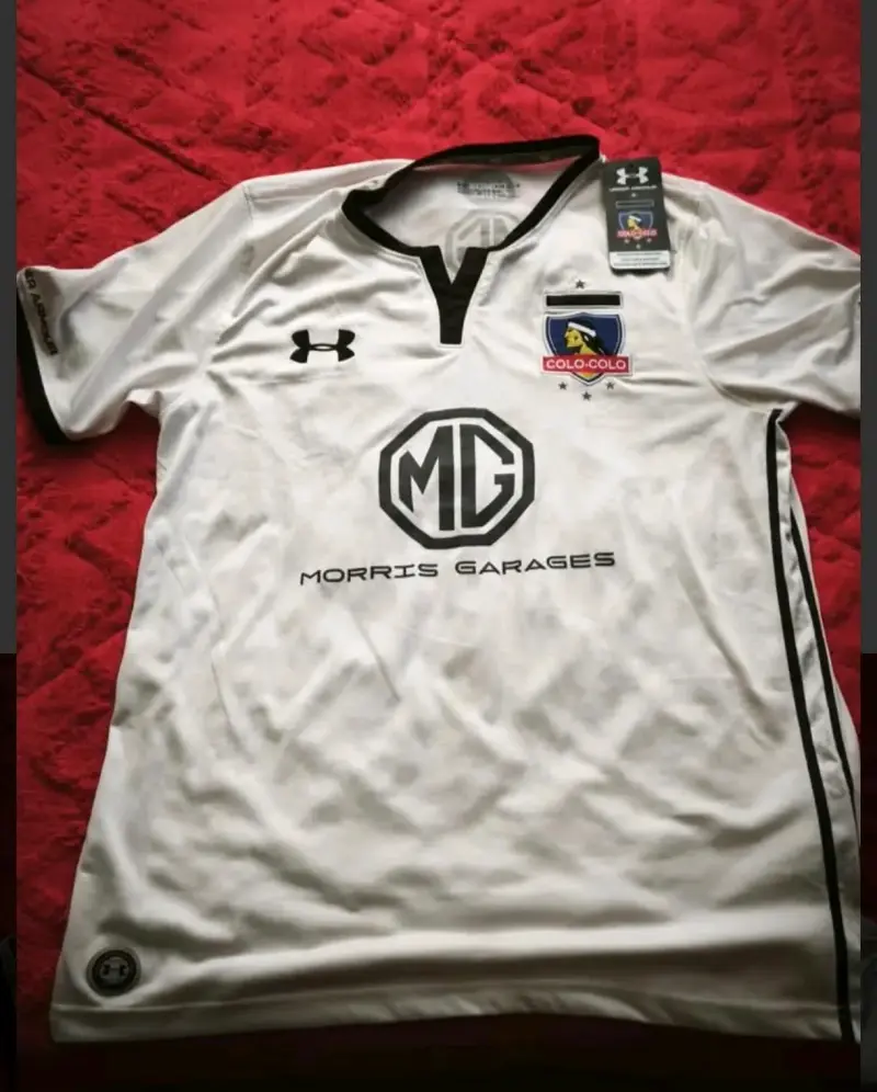 Camiseta Colo-Colo Under Armour blanca - 1