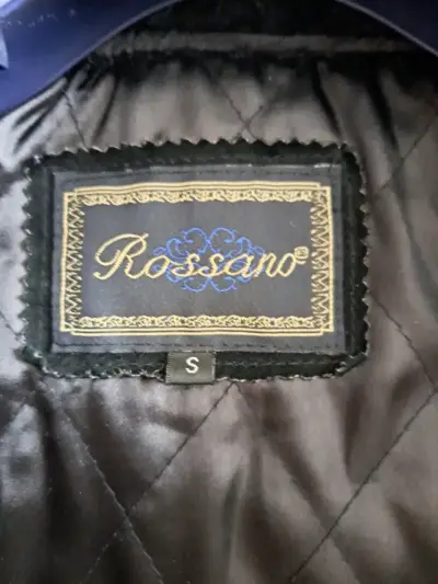 Chaqueta de cuero legítimo negra con forro de piel - miniatura 2