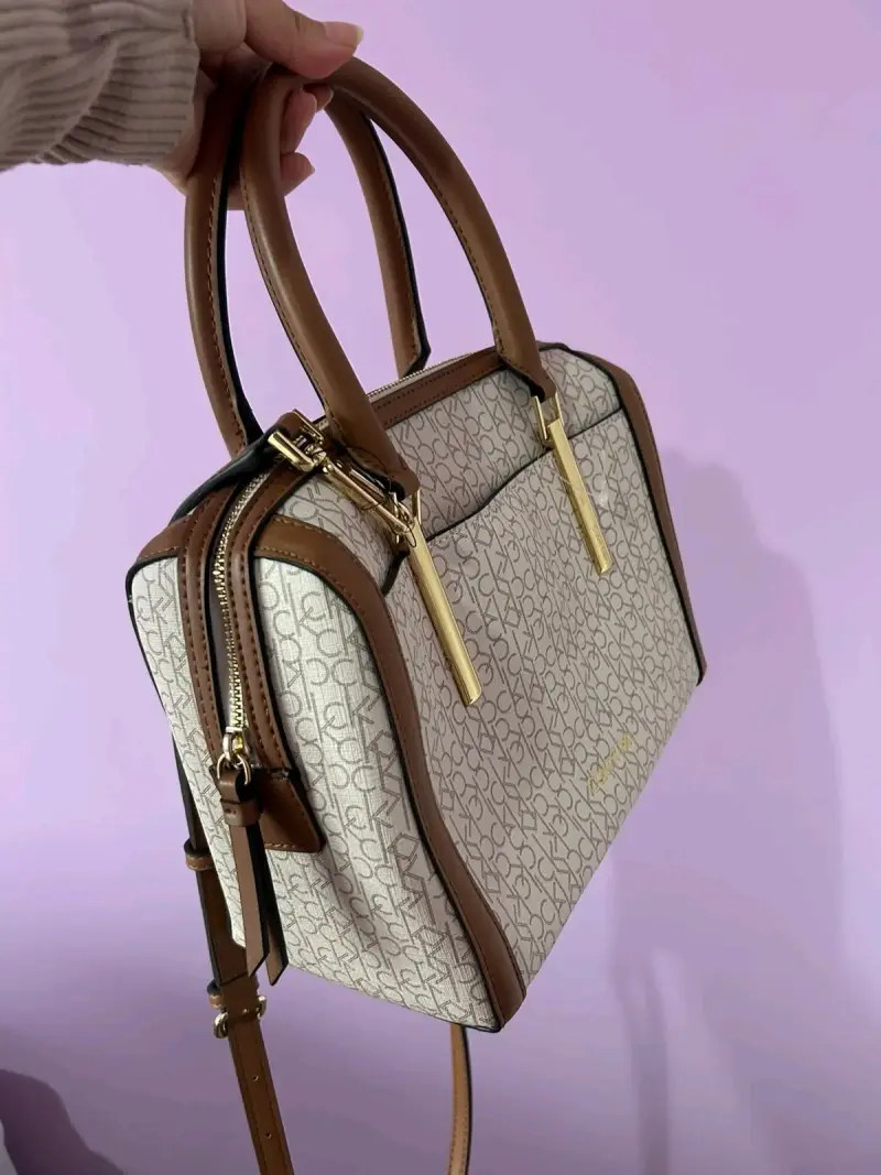 Bolso de mano Calvin Klein beige con logo - 2