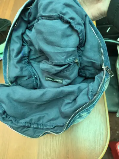 Mochila de mezclilla celeste con cierre frontal - miniatura 4