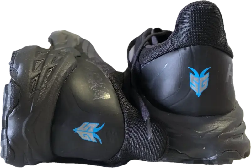 Zapatillas de trail running Hoka negras suela V - 1