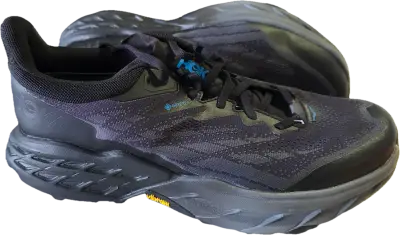 Zapatillas de trail running Hoka negras suela V - miniatura 2