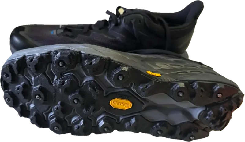 Zapatillas de trail running Hoka negras suela V - 3