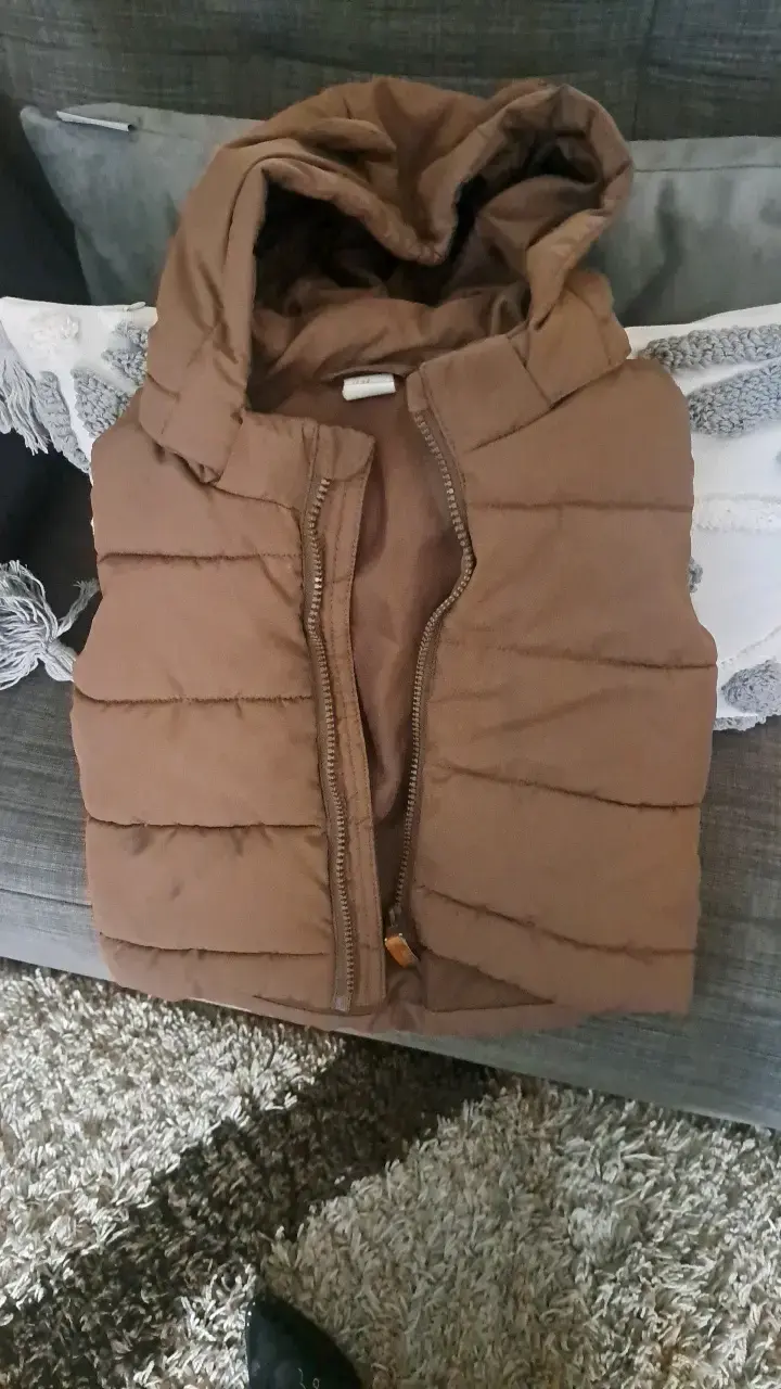 Parka acolchada marrón con capucha - 2