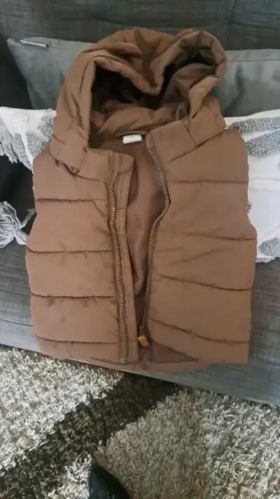 Parka acolchada marrón con capucha - miniatura 2