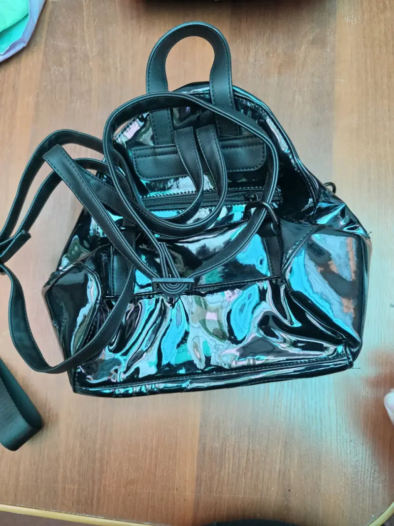 Mochila negra de charol Amphora moderna - 6