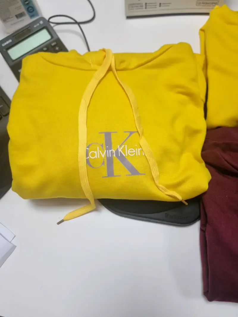 Polerón con logo - 3