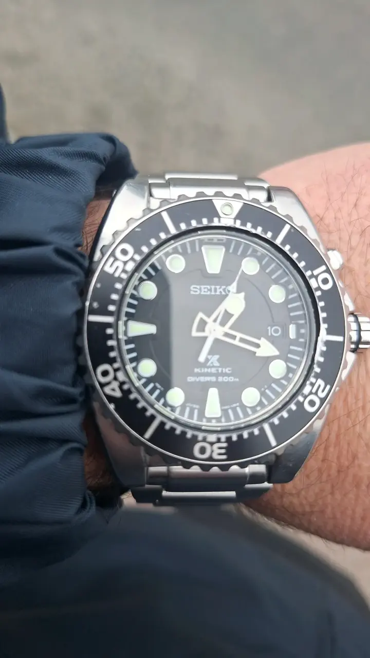 Reloj Seiko Kinetic Diver's 200m Acero Inoxidable - 1