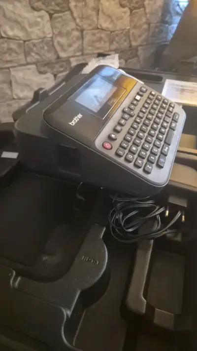 Rotuladora Brother P-touch D600 con teclado QWERTY - miniatura 3