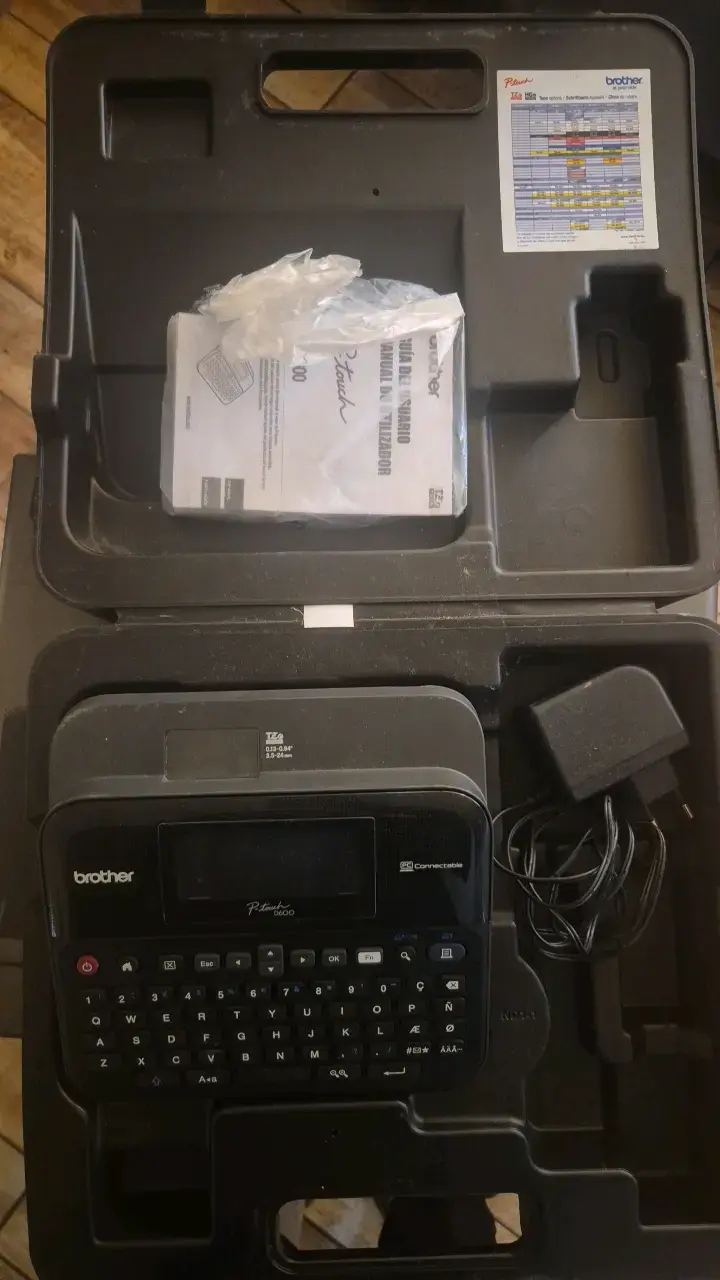 Rotuladora Brother P-touch D600 con teclado QWERTY - 4