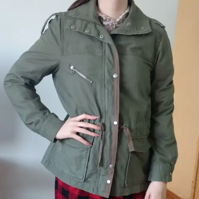 Chaqueta de campo verde oliva H&M con bolsillos - 4