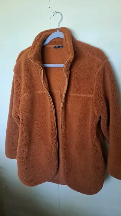 Chaqueta de lana polar marrón para mujer - miniatura 1