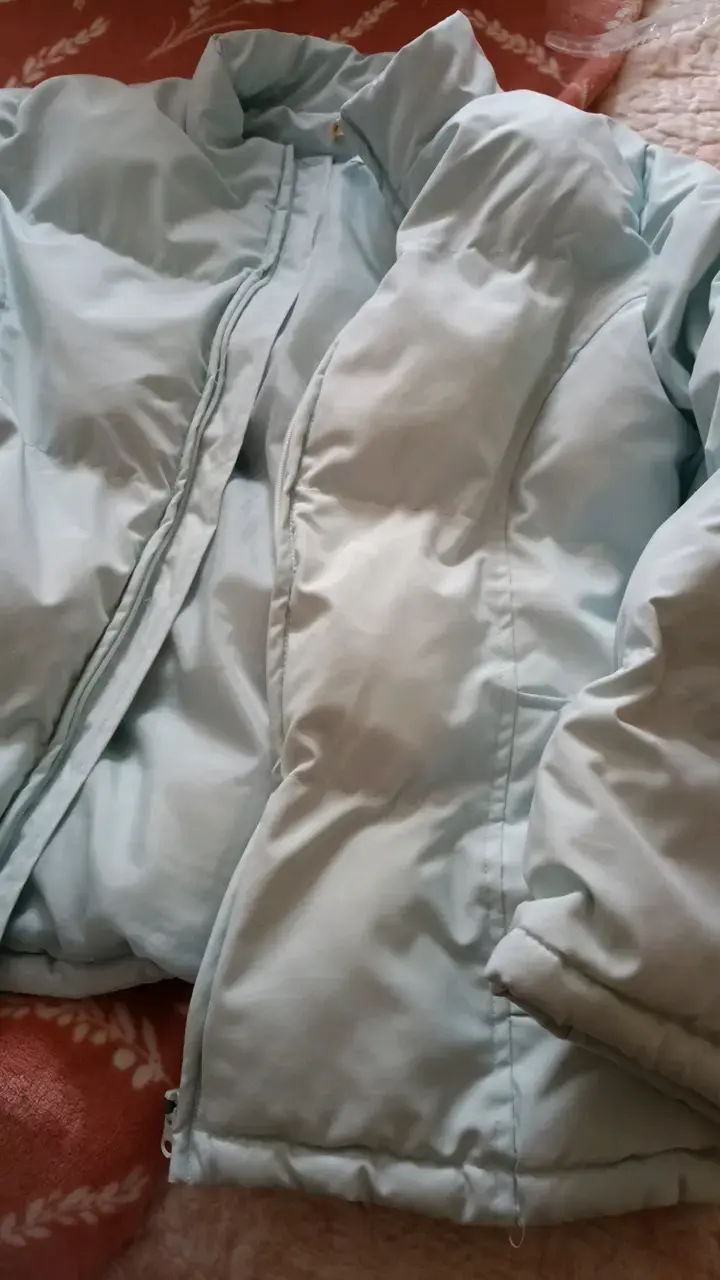 Chaqueta acolchada celeste para mujer - 3