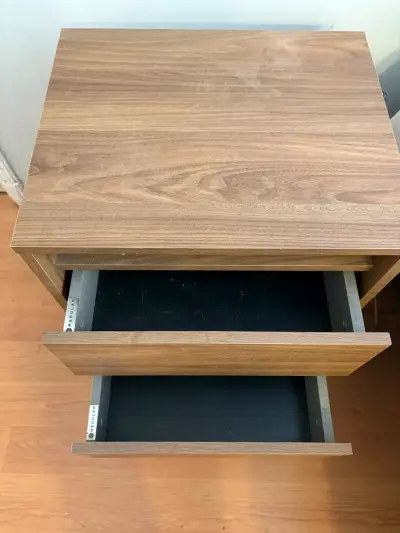 2 Veladores madera con dos cajones marca MEDULAR - miniatura 3