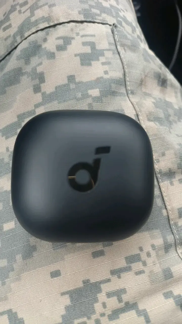 Audífonos inalámbricos Soundcore negros con estuche - 1