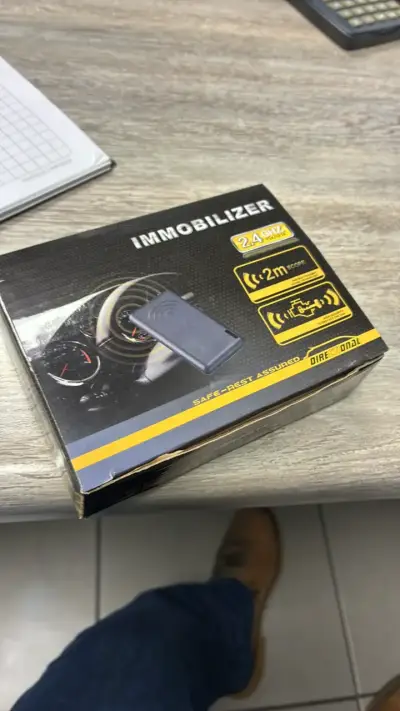 Inmovilizador de Auto 2.4GHz con Alcance de 2m - miniatura 1