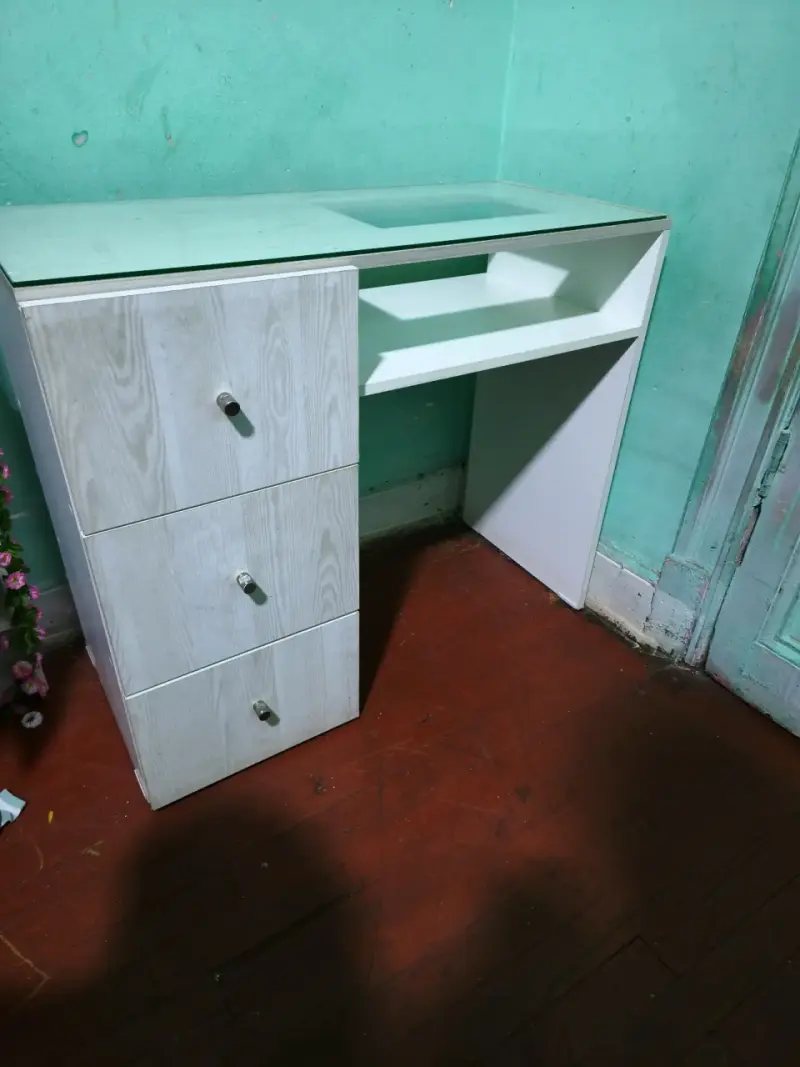 Mesa para hacer uñas o escritorio - 6