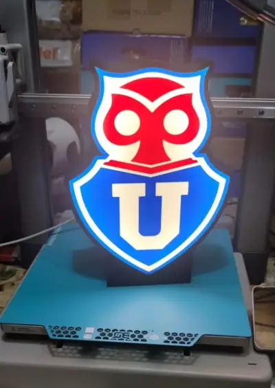 🔵🔴 Letrero Luminoso Universidad de Chile 3D – 26 - miniatura 5