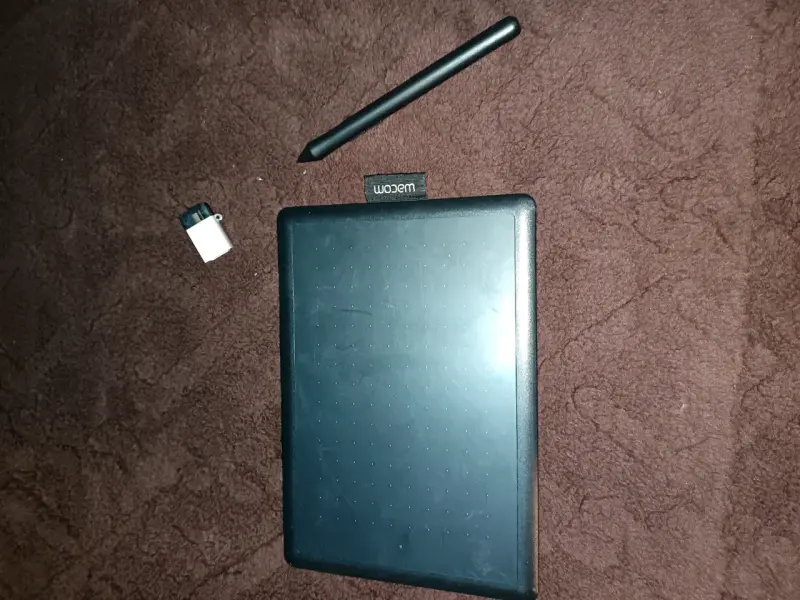 Tableta gráfica One by Wacom con lápiz - 2