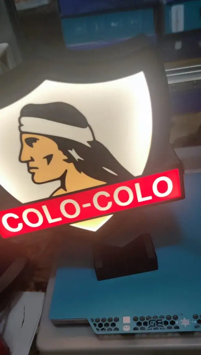 ⚪⚫ Letrero Luminoso Colo-Colo 3D 24 cm – USB 5V | - 6