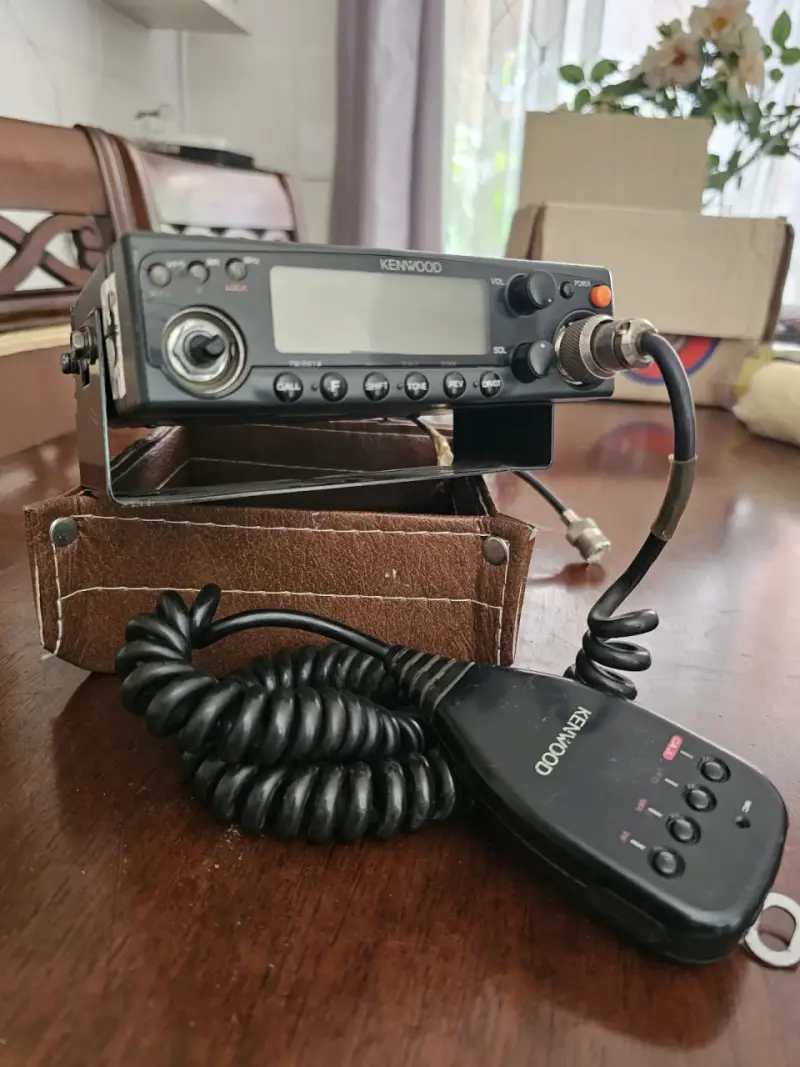 Radio transceptor Kenwood TM-241A con micrófono - 2