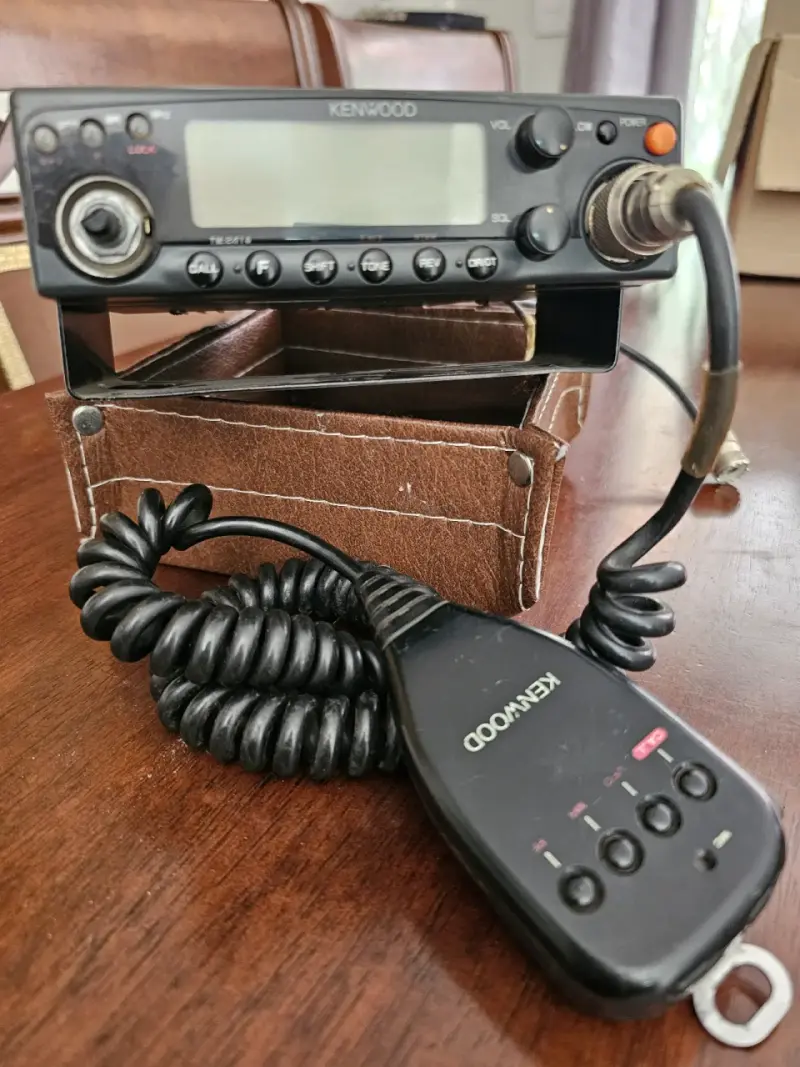 Radio transceptor Kenwood TM-241A con micrófono - 3