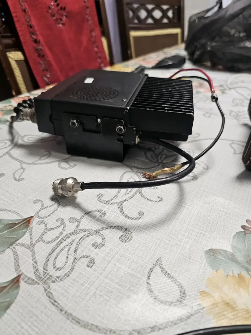Radio transceptor Kenwood TM-241A con micrófono - 5