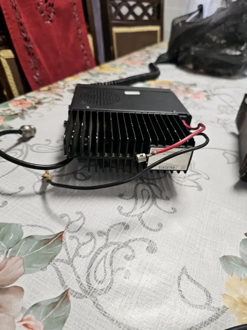 Radio transceptor Kenwood TM-241A con micrófono - 6