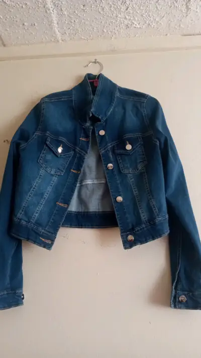 Chaqueta de mezclilla con alas de lentejuelas - miniatura 1