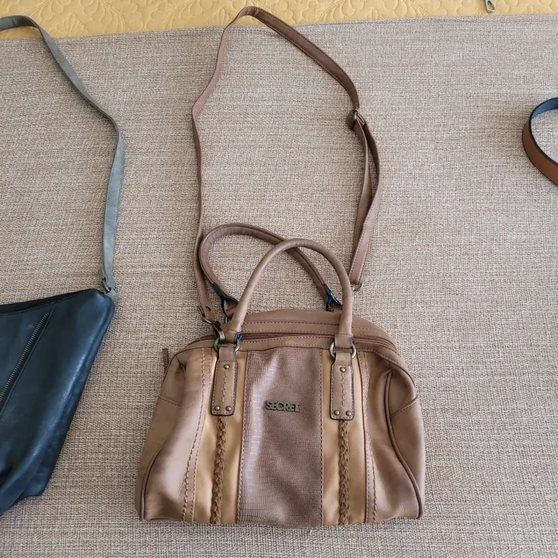 Cartera de cuero marrón Secret con correa ajustable - 1