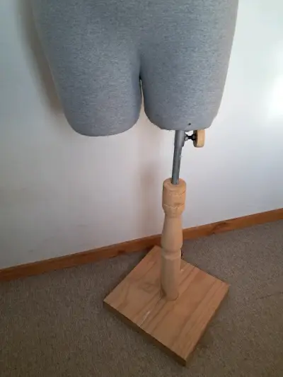 Maniquí de costura ajustable gris - miniatura 3
