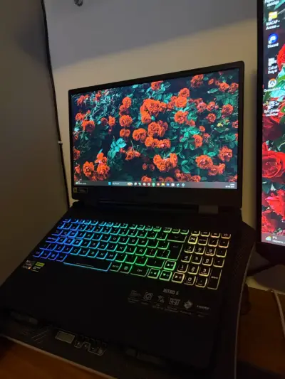 Notebook Acer Nitro 5 Ryzen 7 / 32 GB / 3070ti - miniatura 1