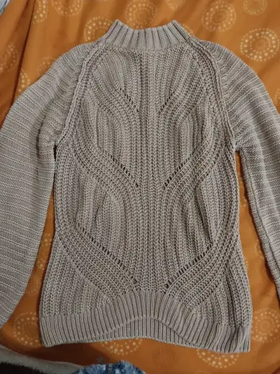 Suéter de punto beige para mujer - miniatura 1
