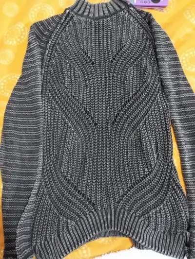 Suéter de punto beige para mujer - miniatura 4