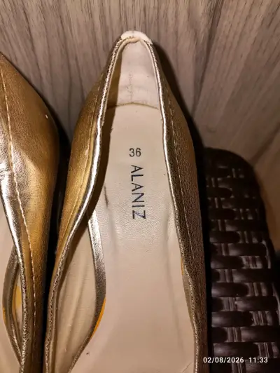Zapatos de tacón dorados Alaniz talla 36 - miniatura 4