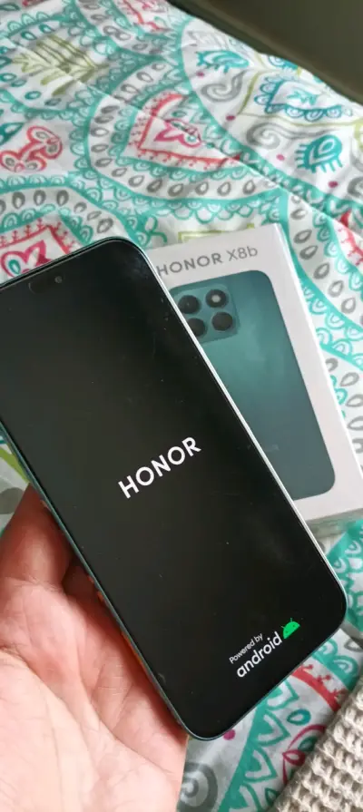 Celular Honor X8b con skin camuflada - miniatura 1