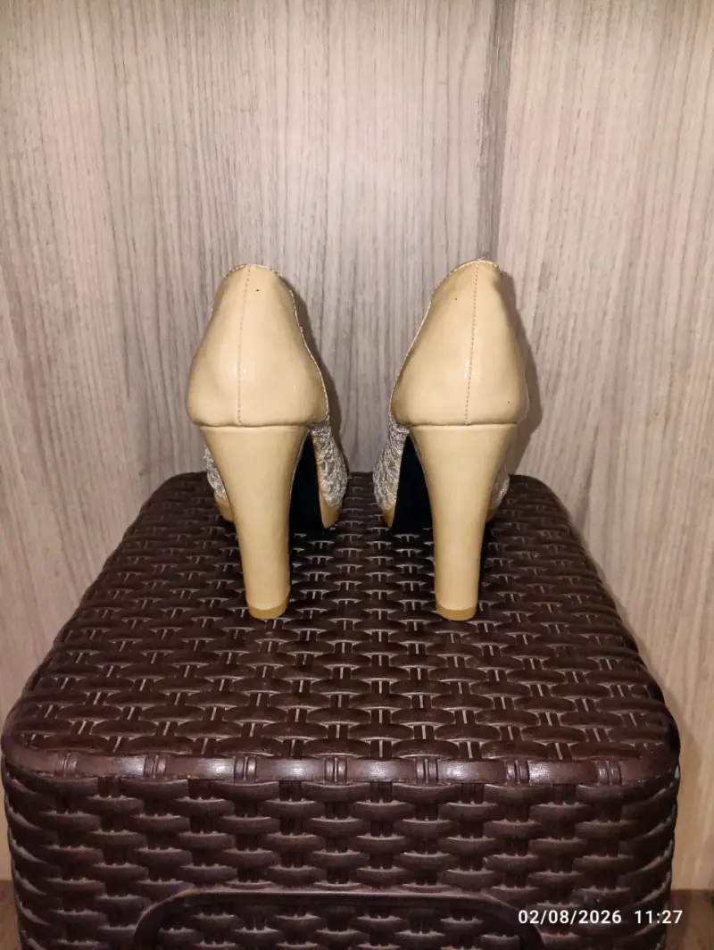 Zapatos de Tacón Beige con Encaje - 3
