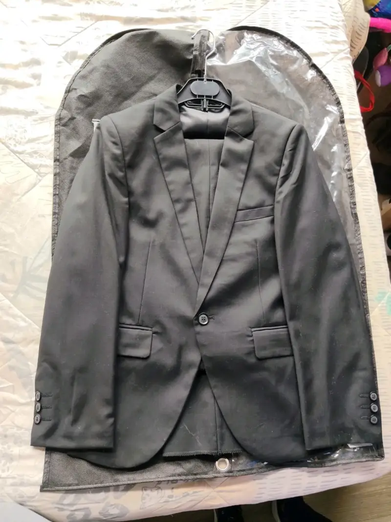 Traje formal negro para hombre con funda - 2