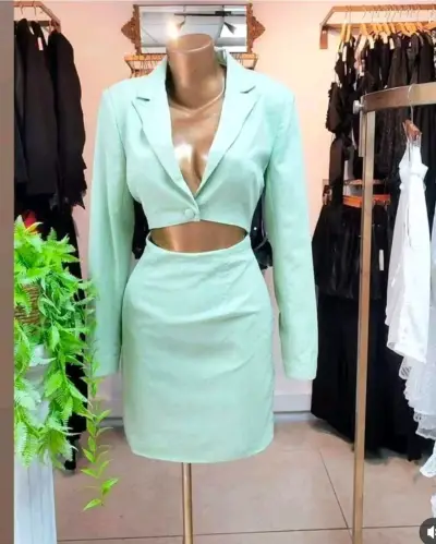 Vestido blazer verde menta con corte frontal - miniatura 3