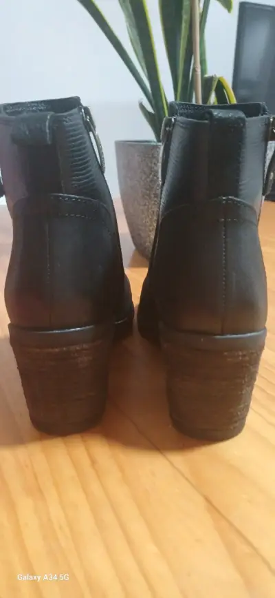 Botines de cuero negro con cierre lateral marca Gacel - miniatura 4