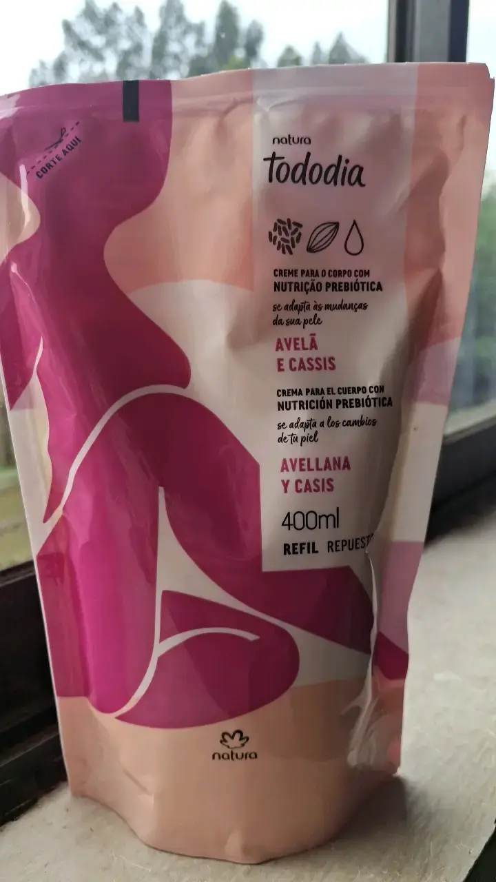 Crema Corporal Natura Tododia Avellana y Casis 400ml