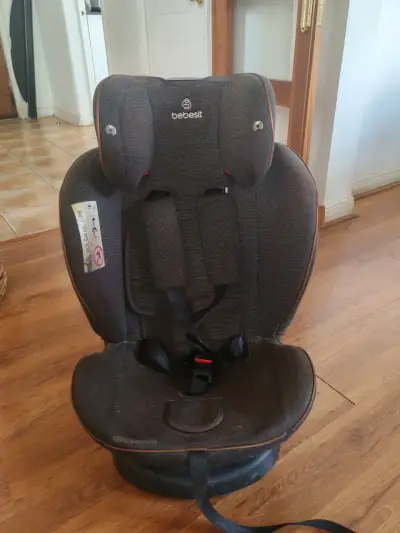 Silla de auto Bebesit gris para bebé - miniatura 1