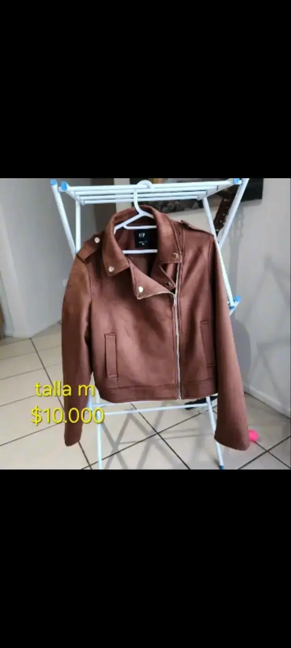 Chaqueta de cuero sintético marrón talla M