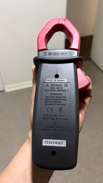 Amperímetro digital AEMC modelo 514 con accesorios - miniatura 1