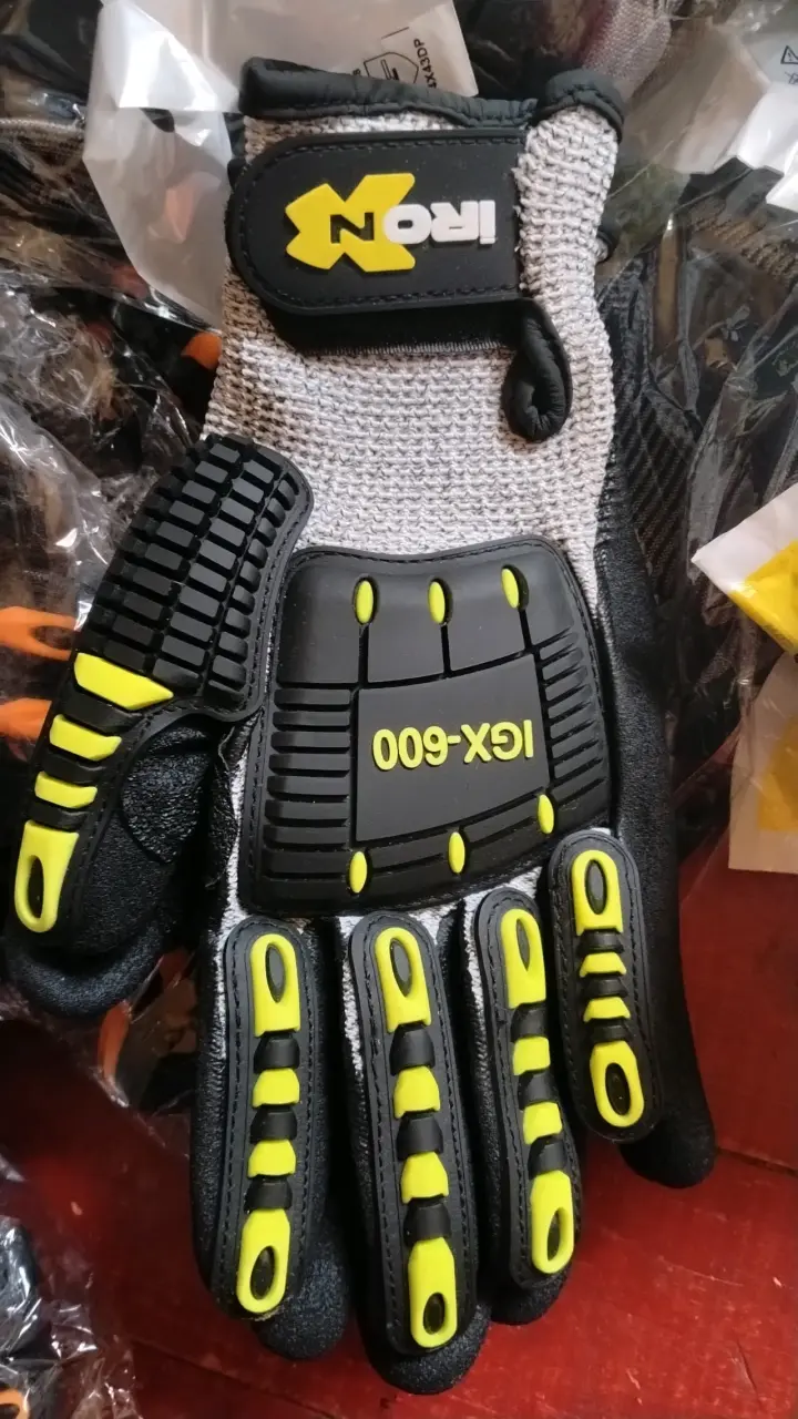 Guantes de protección Iron IEX-600