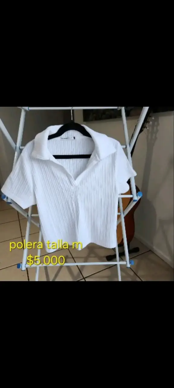 Polera blanca talla M en buen estado
