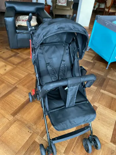 Coche de paseo plegable negro para bebé - miniatura 2