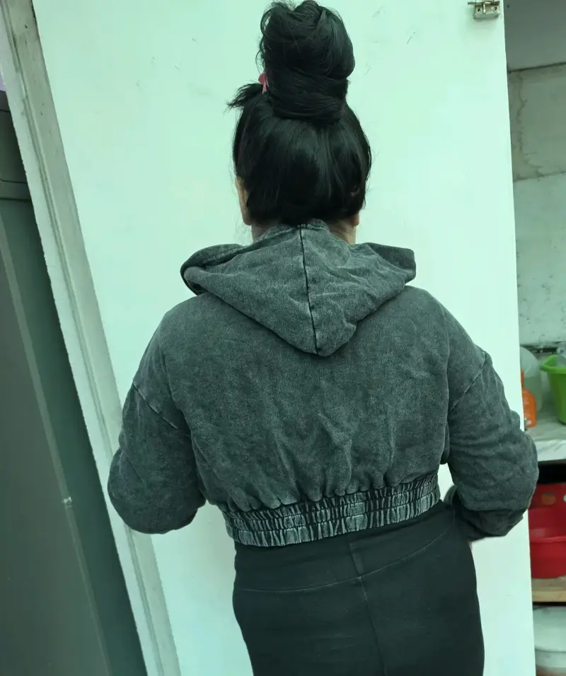 Poleron de mujer con capucha gris oscuro - 2